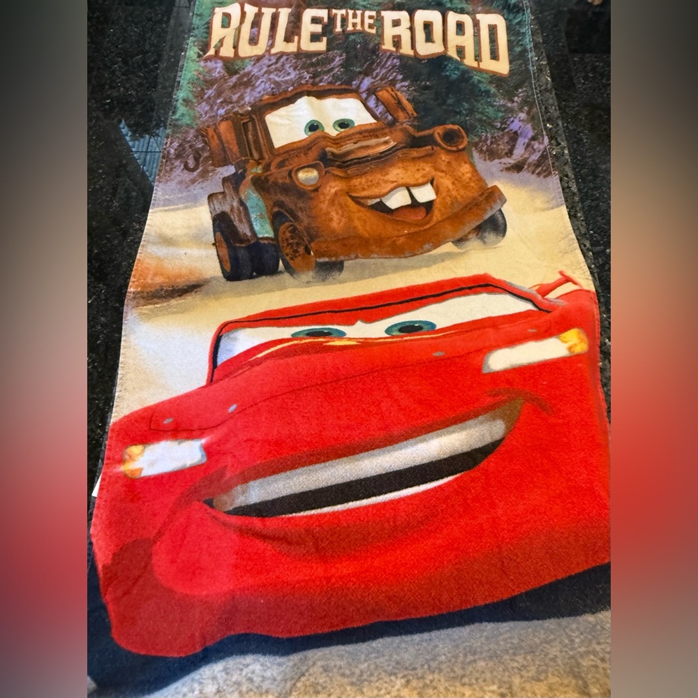 Disney Store Pixar Cars Lightning McQueen Tow Mater 2014  Beach Towel Vintage